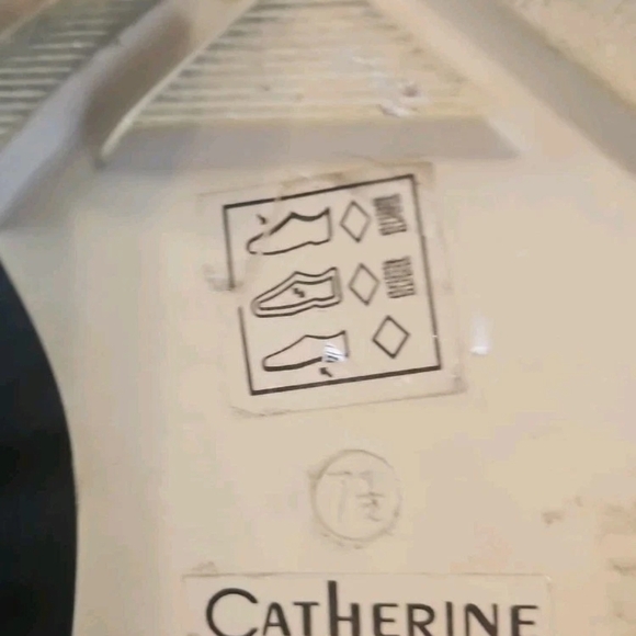 Elegant Beige Ankle Boots - Picture 4 of 14